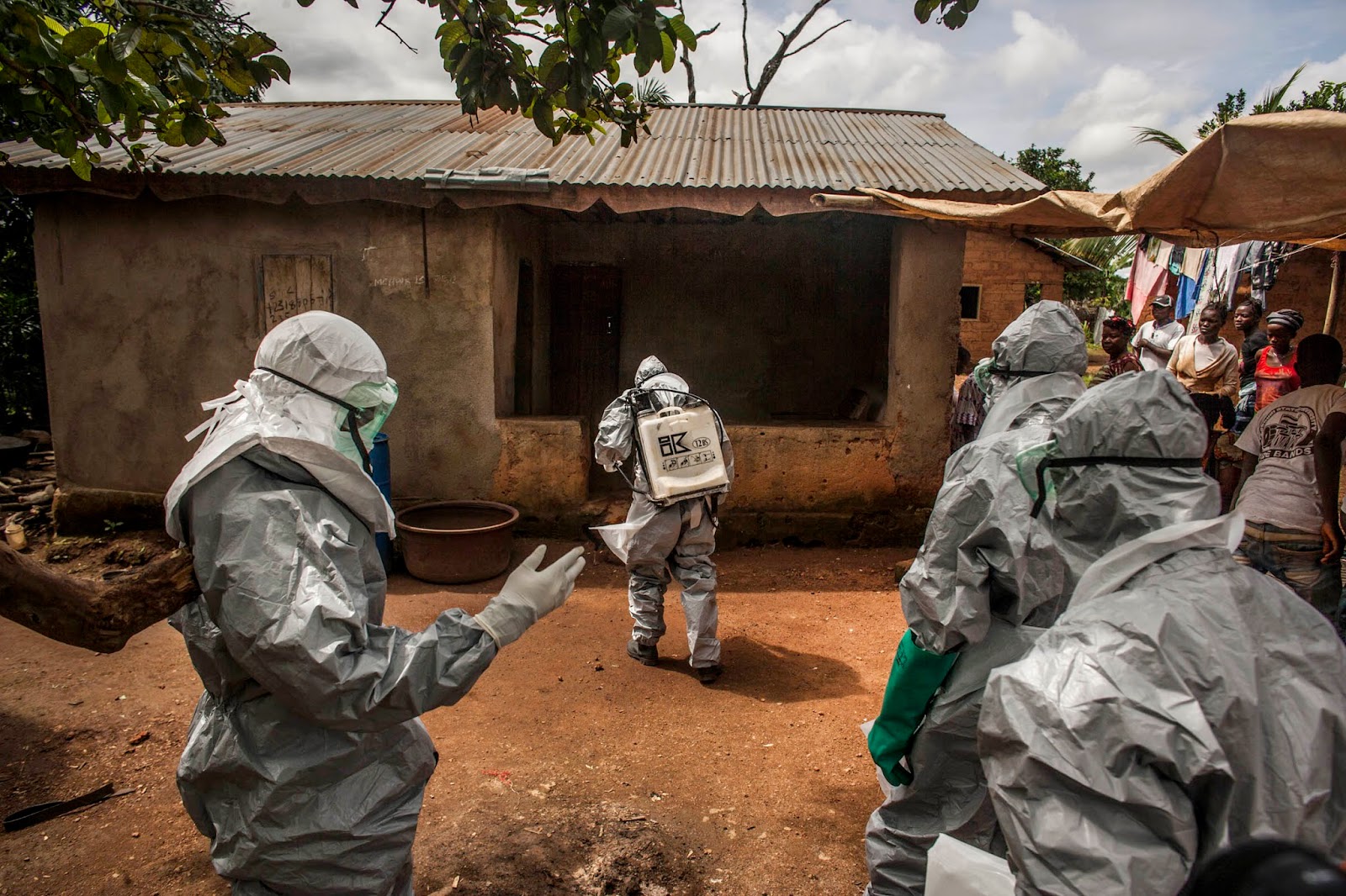 012bmuller Ebola Sierraleone 03.jpg