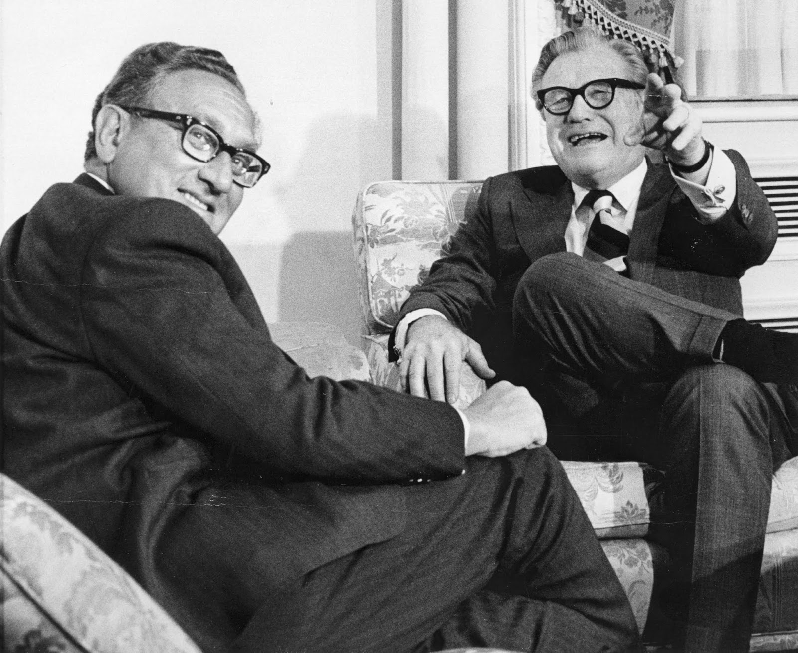 Nelson Rockefeller With Henry Kissinger January 3252c 1975.jpg