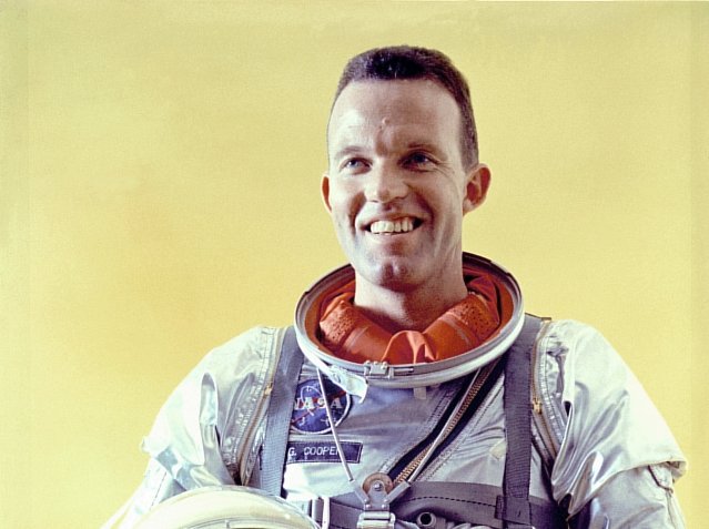 astronaut gordon cooper i witnessed a ufo landing in 1957