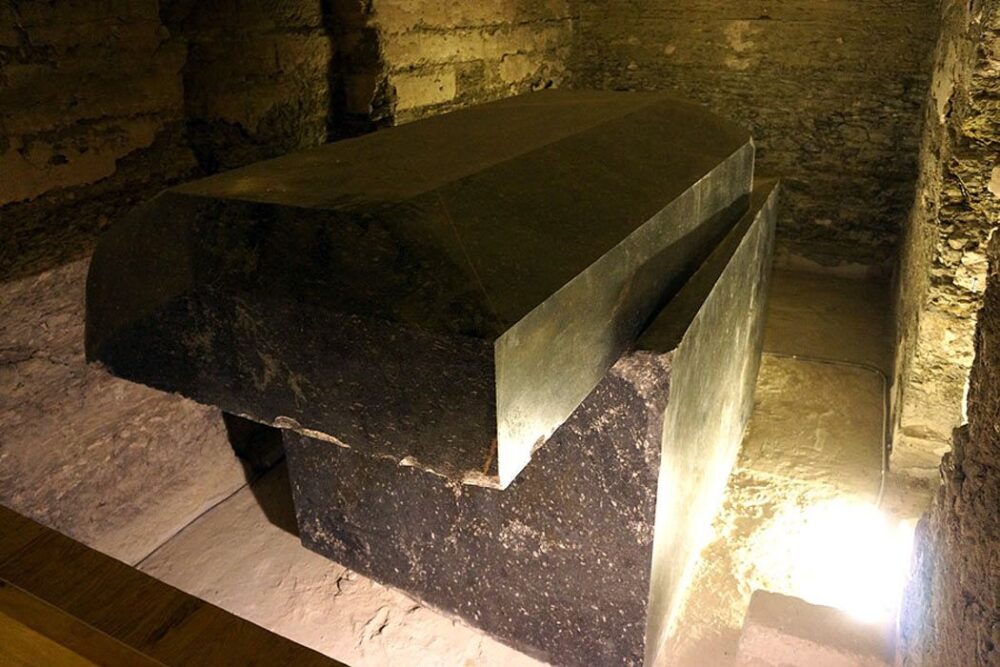 mystery of the 100 ton ‘boxes’ at the serapeum of saqqara 3